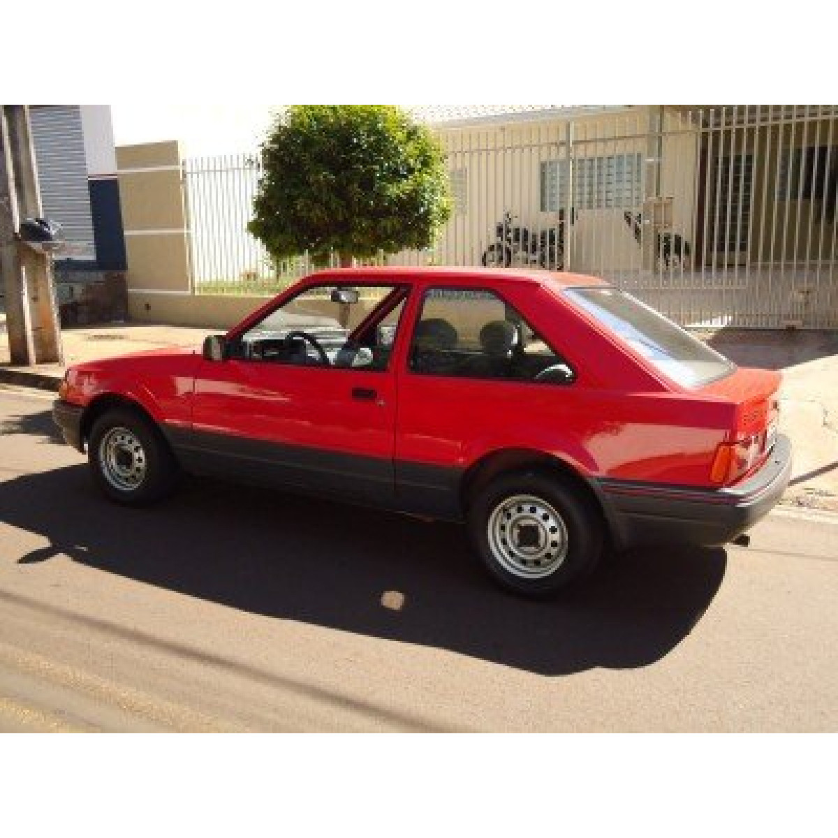 2 Amortecedores Dianteiros Nakata + Kits Ford Escort Hobby 1993/1996 - 2